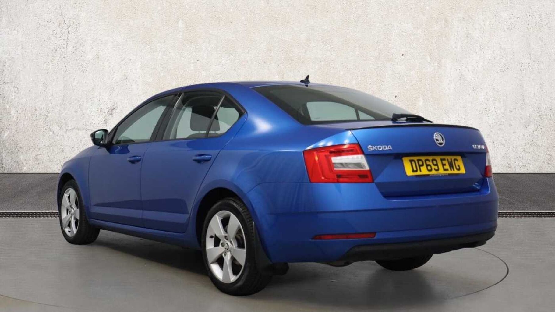 SKODA Octavia Hatchback 1.5 TSI SE Drive ACT (150ps) DSG