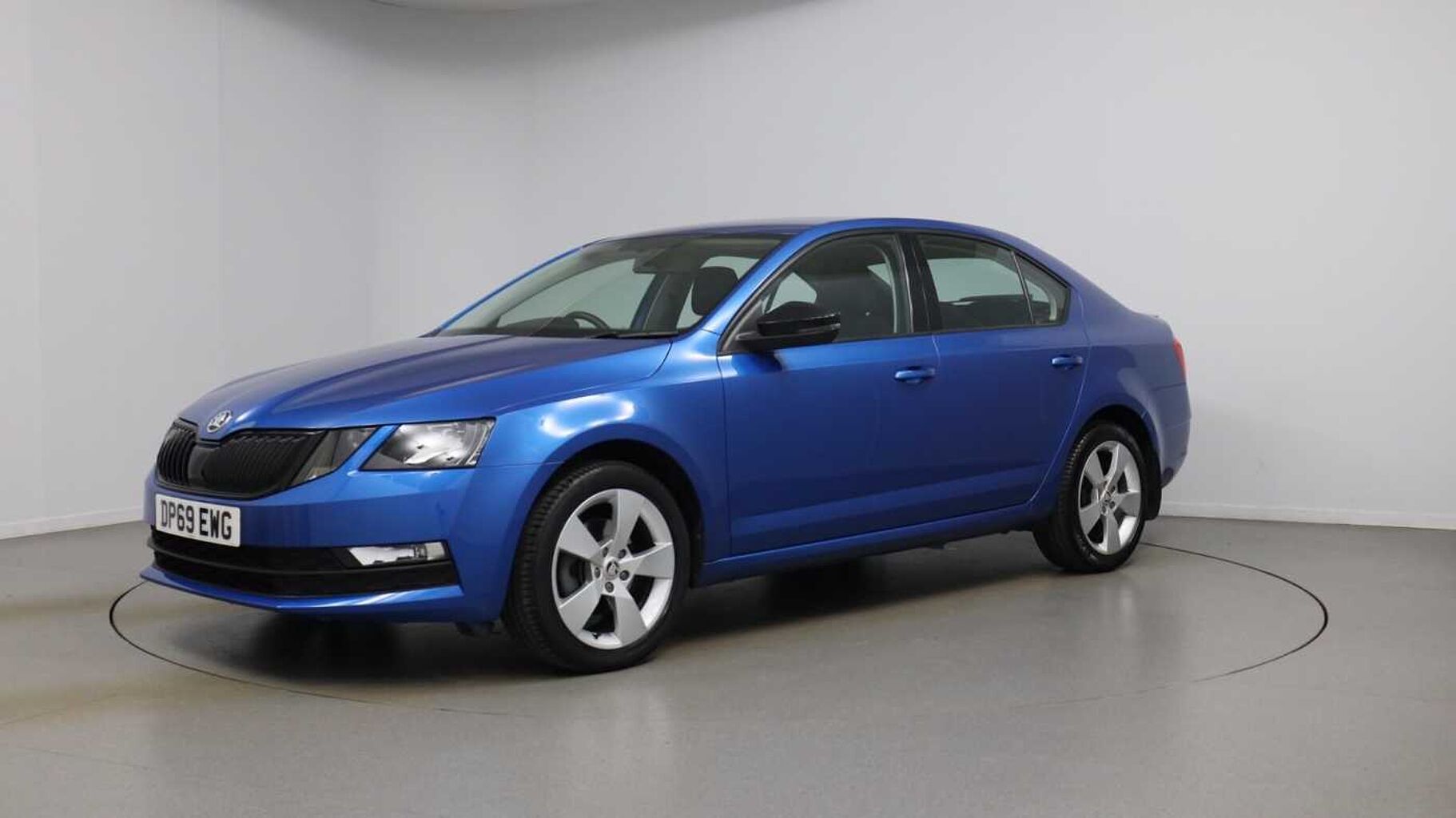 SKODA Octavia Hatchback 1.5 TSI SE Drive ACT (150ps) DSG