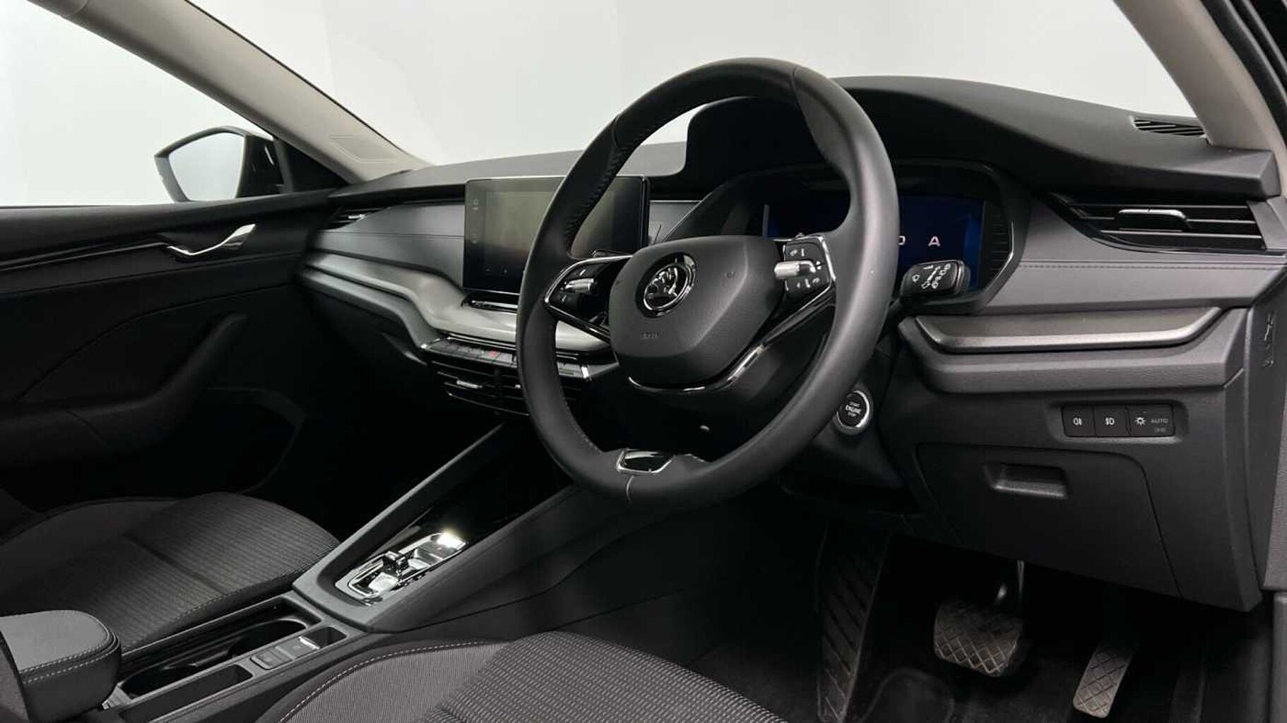 SKODA Octavia 1.4 TSI iV 13kWh SE Technology Estate 5dr Petrol Plug-in Hybrid DSG Euro 6 (s/s)