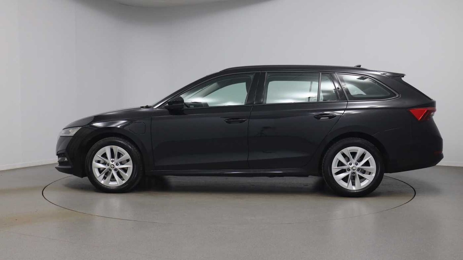 SKODA Octavia 1.4 TSI iV 13kWh SE Technology Estate 5dr Petrol Plug-in Hybrid DSG Euro 6 (s/s)