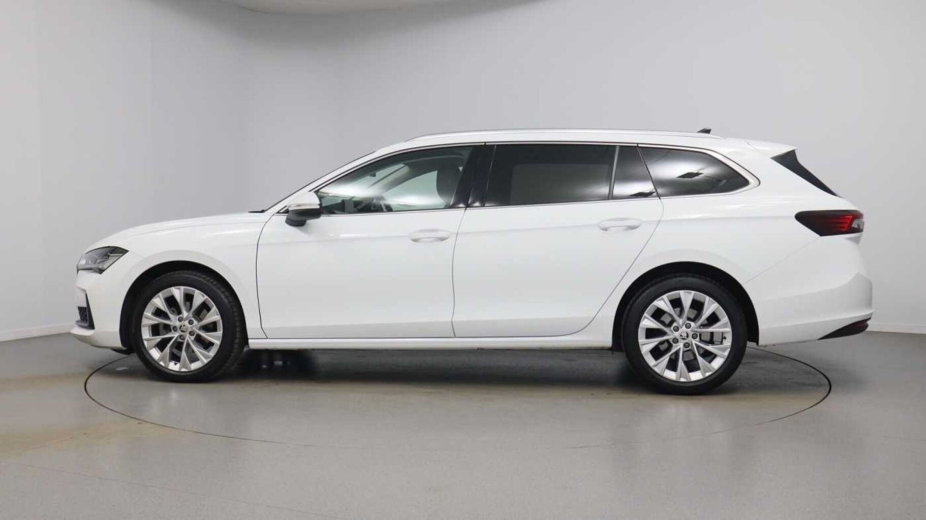 SKODA Superb Superb Estate SE L 2.0 TDI 150 PS DSG