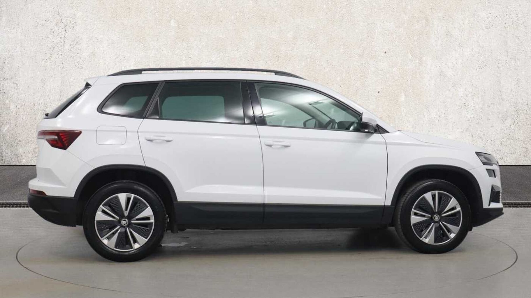 SKODA Karoq 1.0 TSI SE Drive SUV 5dr Petrol Manual Euro 6 (s/s) (110 ps)