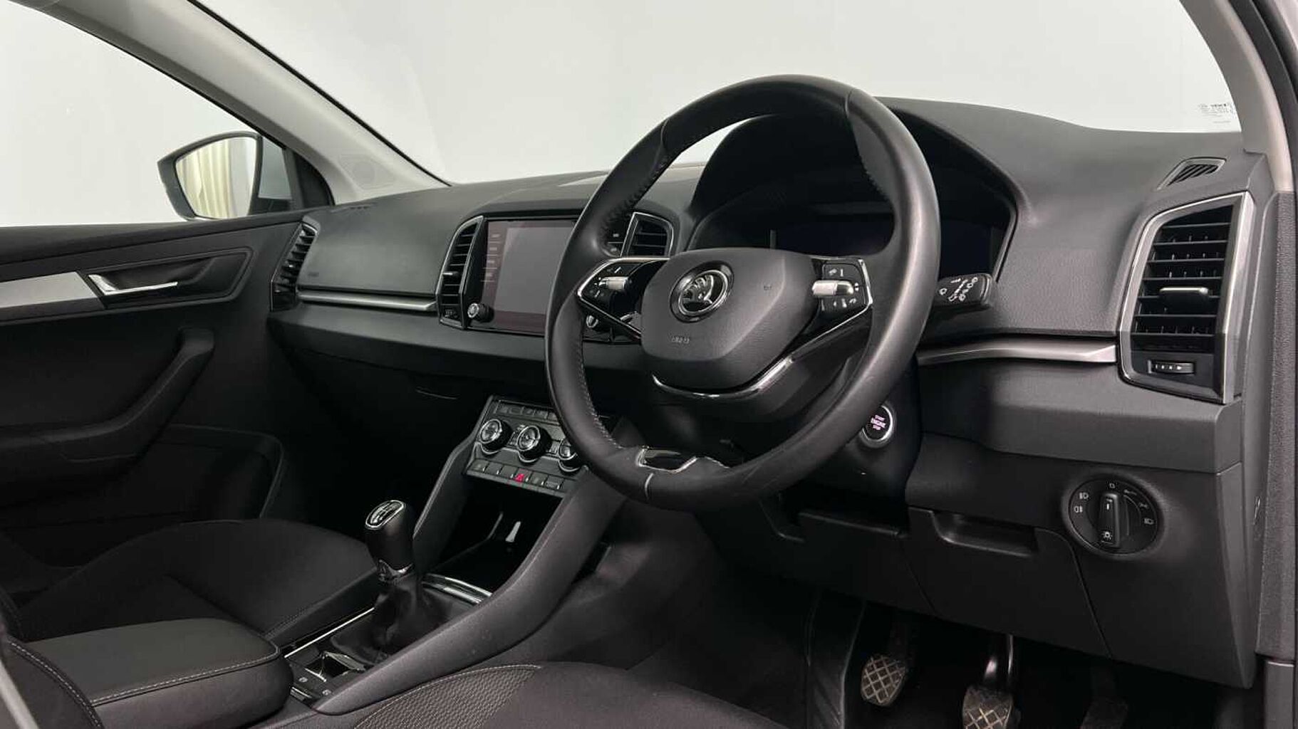 SKODA Karoq 1.0 TSI SE Drive SUV 5dr Petrol Manual Euro 6 (s/s) (110 ps)