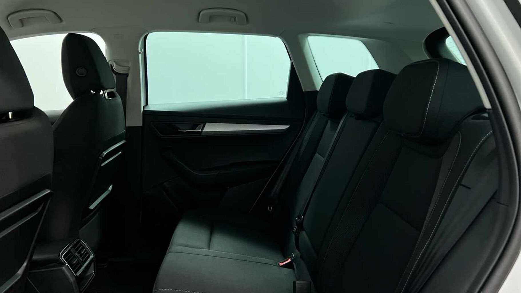 SKODA Karoq 1.0 TSI SE Drive SUV 5dr Petrol Manual Euro 6 (s/s) (110 ps)