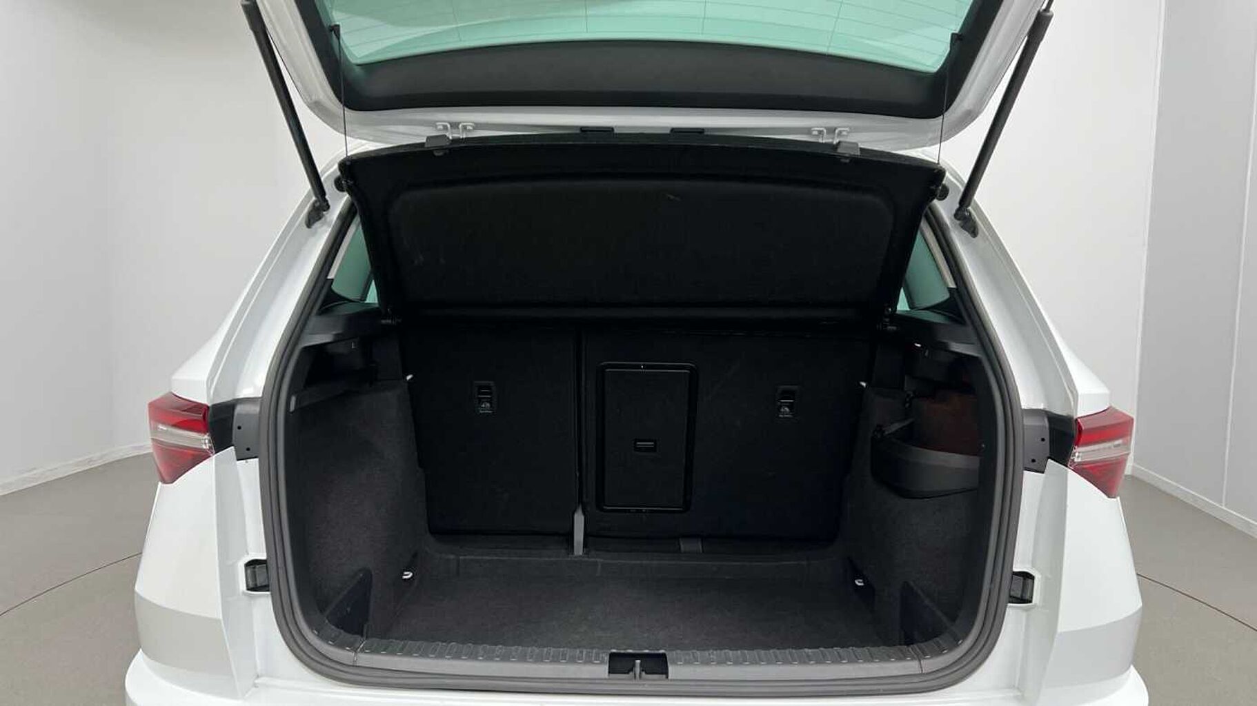 SKODA Karoq 1.0 TSI SE Drive SUV 5dr Petrol Manual Euro 6 (s/s) (110 ps)