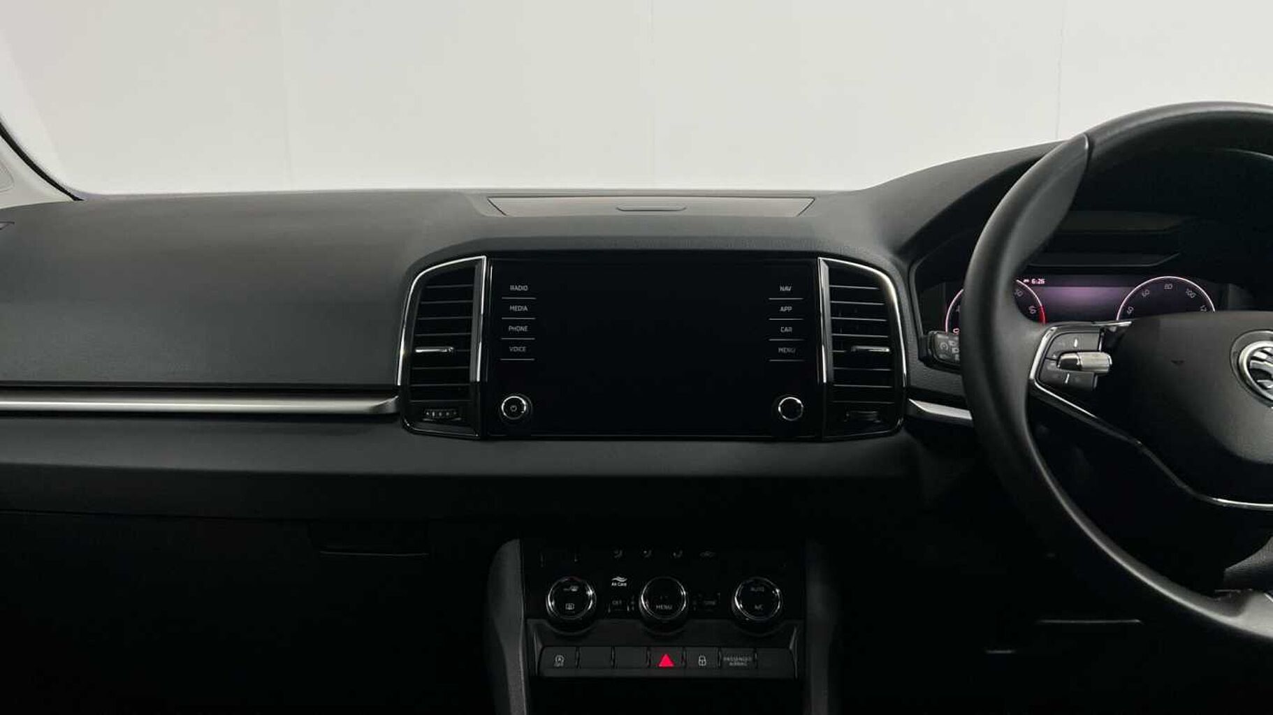 SKODA Karoq 1.0 TSI SE Drive SUV 5dr Petrol Manual Euro 6 (s/s) (110 ps)
