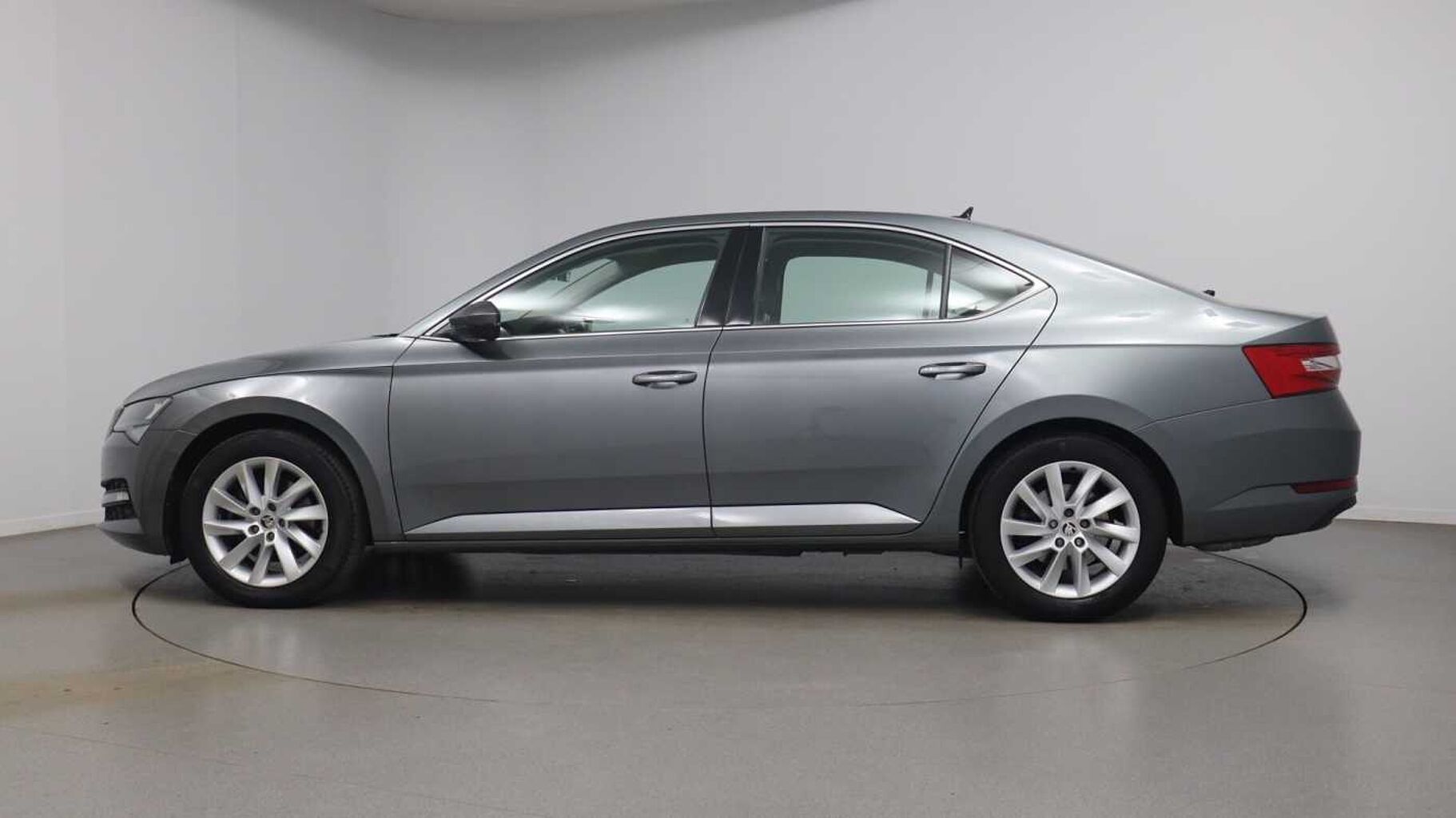 SKODA Superb 1.5 TSI (150ps) SE ACT DSG Hatchback