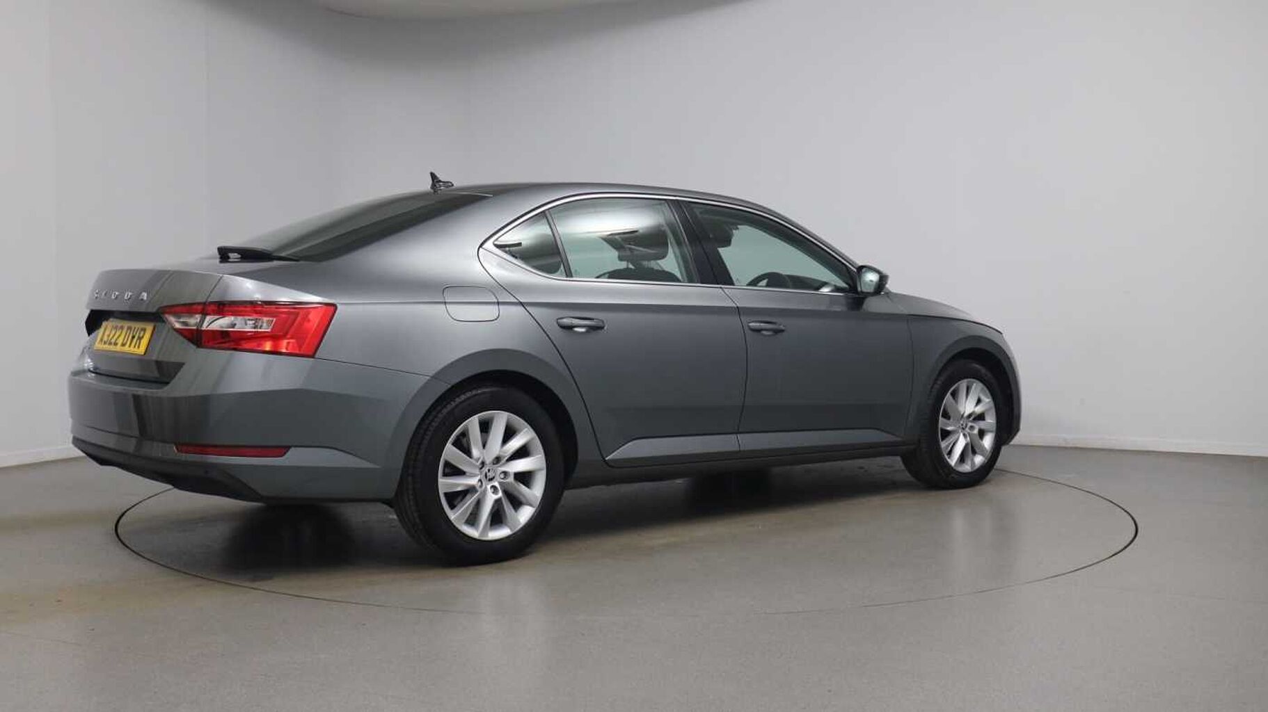 SKODA Superb 1.5 TSI (150ps) SE ACT DSG Hatchback