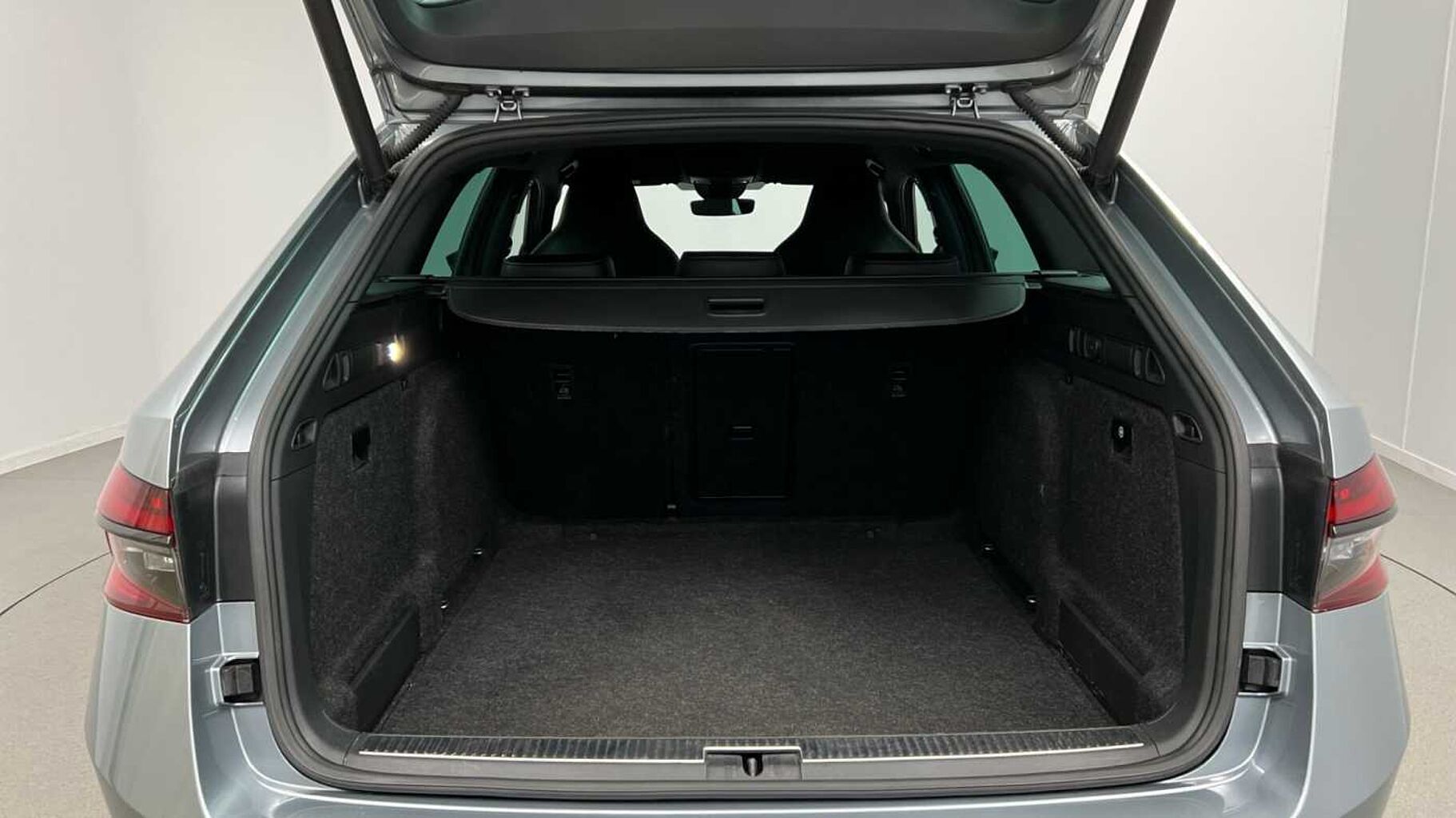 SKODA Superb 1.5 TSI ACT SportLine Plus Estate 5dr Petrol DSG Euro 6 (s/s) (150 ps)