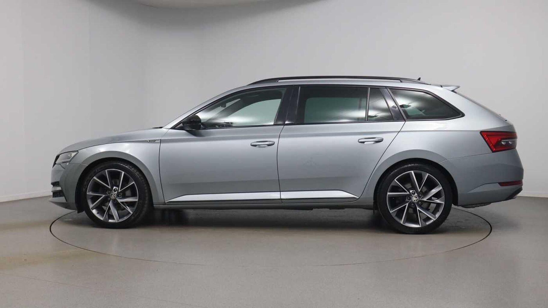 SKODA Superb 1.5 TSI ACT SportLine Plus Estate 5dr Petrol DSG Euro 6 (s/s) (150 ps)